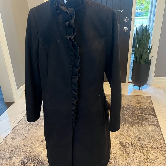 DKNY size 12 elegant black ruffled winter coat - Picture 16 of 17